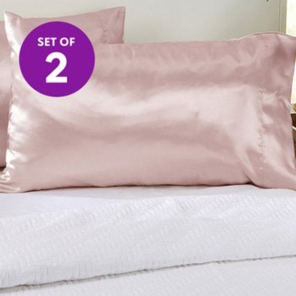 NWT Pink Satin Pillowcase - Set of Two - Great Bay Home - Picture 1 of 2